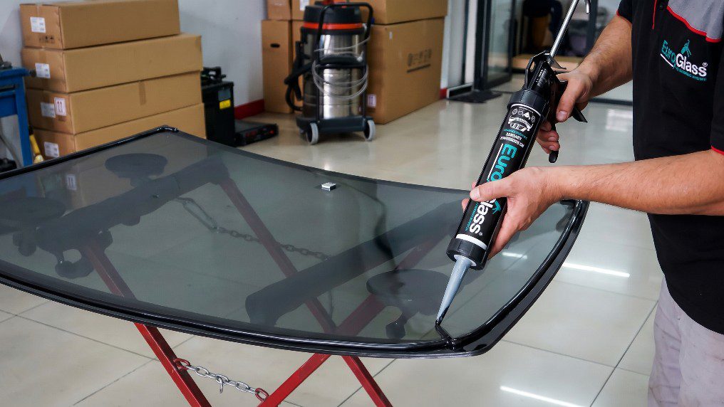 PU Windshield Adhesive Advantages